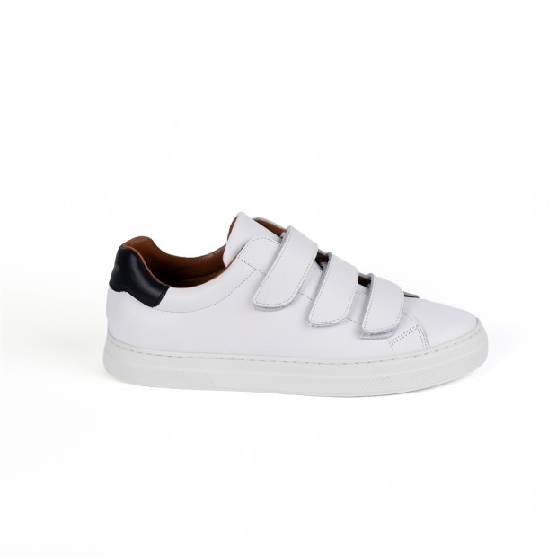 baskets spark free blanc/navy Schmoove