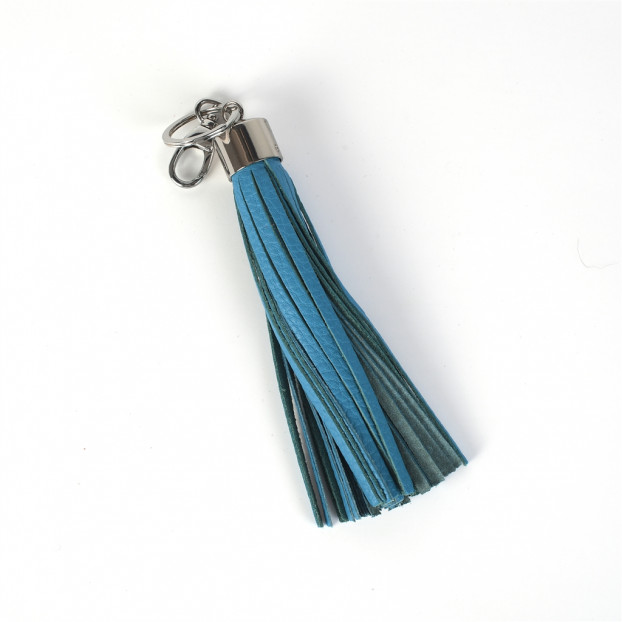 porte clé pompon forget me not heaven Loxwood